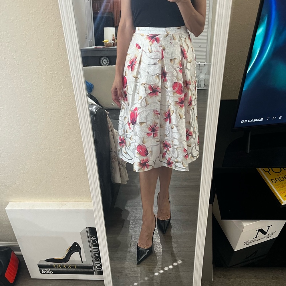 ANTONIO MELANI White Skirt with Pink Floral Design